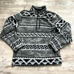 NEW The North Face sweater